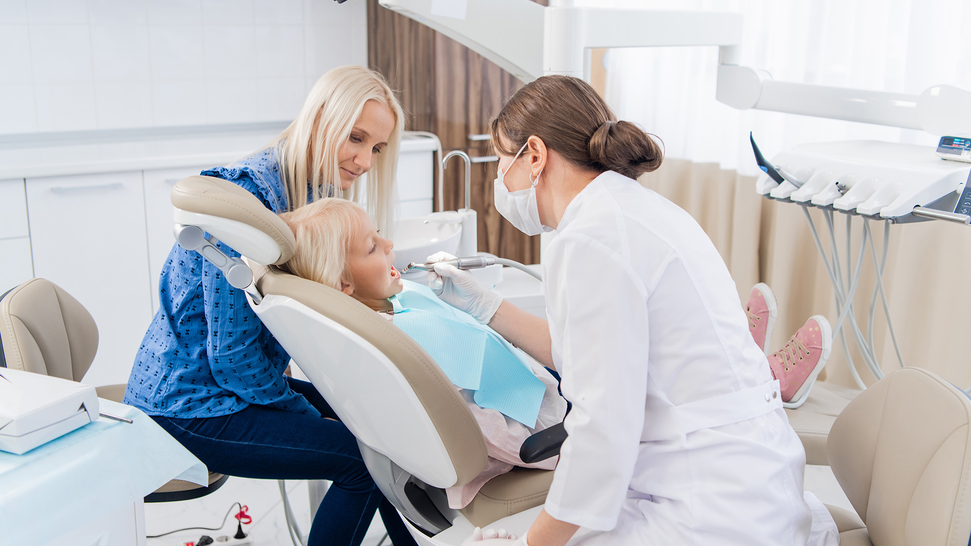 A child receiving gentle dental treatment at Gateway Smiles in Fredericksburg, VA